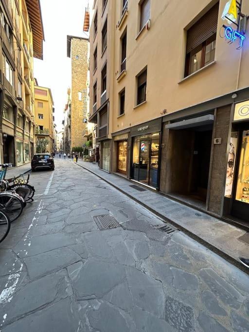 Ponte Vecchio View By Florencehospitality Com Apartamento Florencia