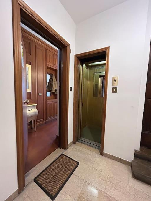 Ponte Vecchio View By Florencehospitality Com * Florencia